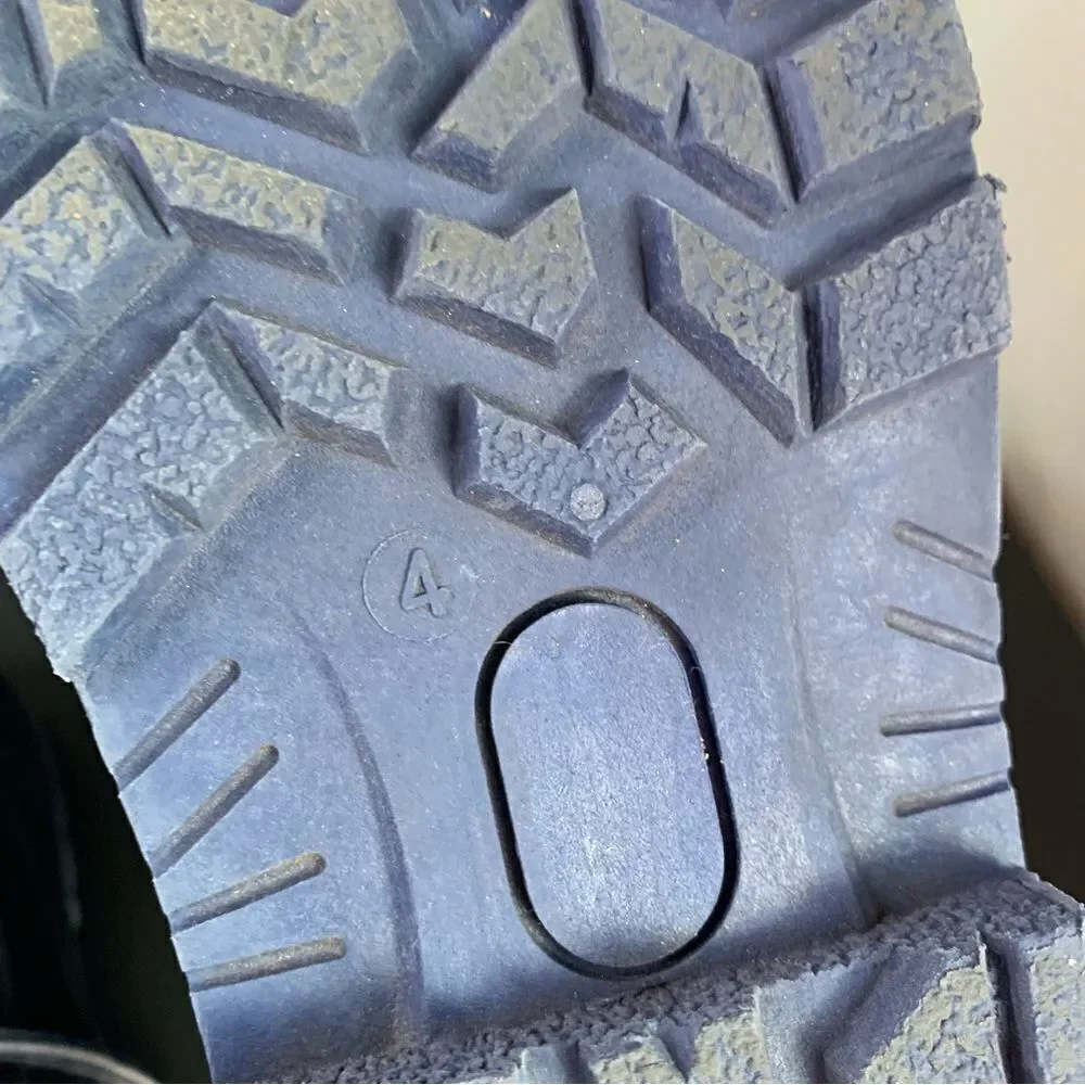 nova mountain lace up